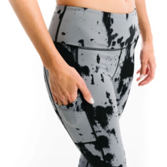 ZYIA Slate Oxidation Soft N Snug HI-RISE 7/8 24” Size 6-8 - Picture 1 of 3